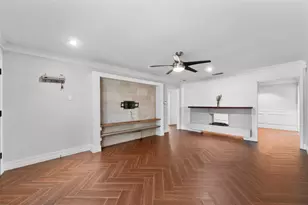 4802 W Mockingbird Ln, Dallas, TX 75209 - Photo 10