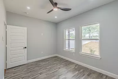 109 Gordons Circle, Runaway Bay, TX 76426 - Photo 4