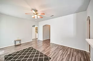 415 Preston Dr, Cleburne, TX 76033 - Photo 6