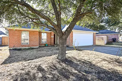 415 Preston Drive, Cleburne, TX 76033 - Photo 2