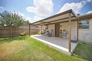 128 Oak Creek St, Jacksboro, TX 76458 - Photo 12