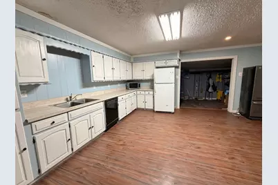 105 Bolton Road, Granbury, TX 76049 - Photo 8