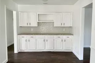1305 W Spring Creek Pkwy, Plano, TX 75023 - Photo 6