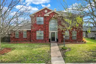 2913 Spartacus Dr, Grand Prairie, TX 75052 - Photo 1