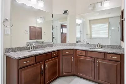 7211 Beranger Drive, Irving, TX 75063 - Photo 12