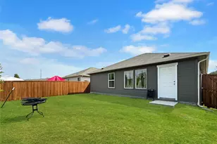 1817 Ventasso Blvd, Providence Village, TX 76227 - Photo 2