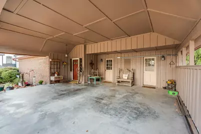 643 S Rough Creek Court, Granbury, TX 76048 - Photo 4