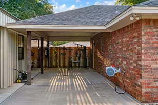 650 Fendley, Blossom, TX 75416 - Photo 24