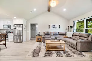 650 Fendley, Blossom, TX 75416 - Photo 2