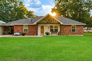 650 Fendley, Blossom, TX 75416 - Photo 1