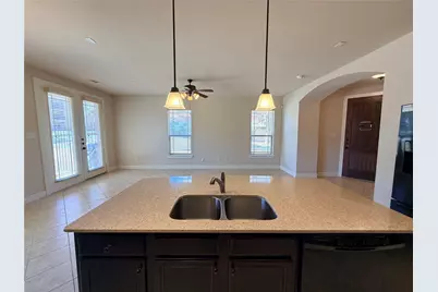 950 Brook Forest Lane, Euless, TX 76039 - Photo 10