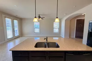 950 Brook Forest Ln, Euless, TX 76039 - Photo 10