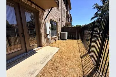 950 Brook Forest Lane, Euless, TX 76039 - Photo 22