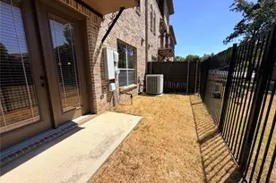 950 Brook Forest Ln, Euless, TX 76039 - Photo 22