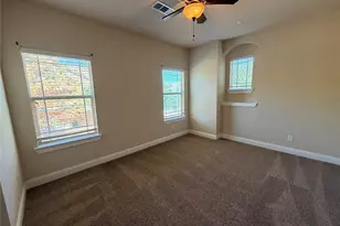 950 Brook Forest Ln, Euless, TX 76039 - Photo 16