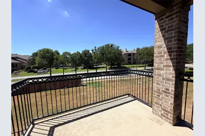 950 Brook Forest Lane, Euless, TX 76039 - Photo 14