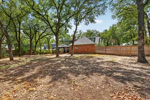 1000 Cherry Ct, Hurst, TX 76053 - Photo 34