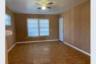 910 Merchant Street, Abilene, TX 79603 - Photo 2