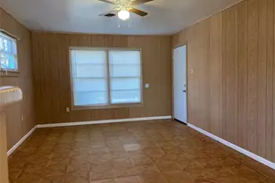 910 Merchant St, Abilene, TX 79603 - Photo 2