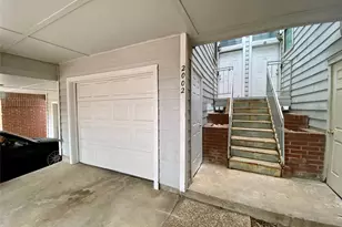 9823 Summerwood Circle, Dallas, TX 75243 - Photo 2