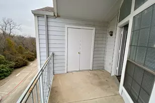 9823 Summerwood Circle, Dallas, TX 75243 - Photo 18