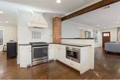 1010 Woodlawn Avenue, Dallas, TX 75208 - Photo 12