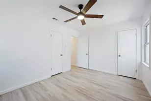 125 NE Cindy Ln, Burleson, TX 76028 - Photo 16