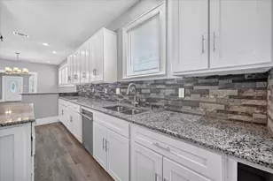 316 S Montreal Ave, Dallas, TX 75208 - Photo 12