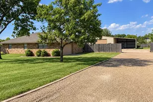 141 S Meadowbrook Dr, Pottsboro, TX 75076 - Photo 2