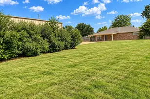 141 S Meadowbrook Dr, Pottsboro, TX 75076 - Photo 8