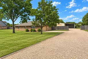 141 S Meadowbrook Dr, Pottsboro, TX 75076 - Photo 1