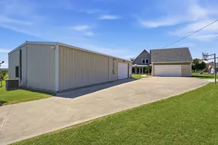 8649 River Hills Rd, Godley, TX 76044 - Photo 30