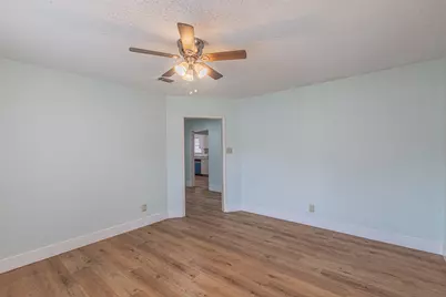 2543 E Ann Arbor Avenue, Dallas, TX 75216 - Photo 6