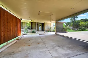 100 Kiowa Dr S, Lake Kiowa, TX 76240 - Photo 14