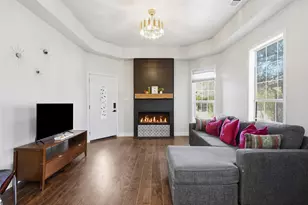 1321 Stewart St, Fort Worth, TX 76104 - Photo 2