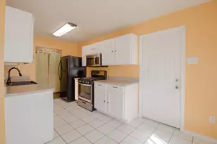 2651 Anderson St, Dallas, TX 75215 - Photo 4