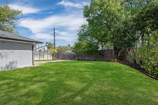 11335 McCree Rd, Dallas, TX 75238 - Photo 30