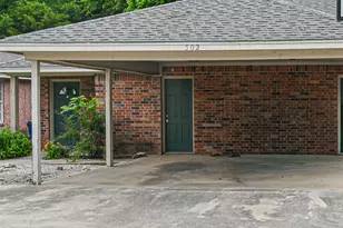 502 N Sewell Dr, Decatur, TX 76234 - Photo 2