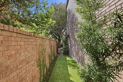 3465 Courtyard Circle, Farmers Branch, TX 75234 - Photo 38