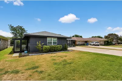 1610 Cecil Drive, Carrollton, TX 75006 - Photo 2