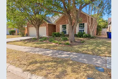 6549 Blue Grass Drive, Watauga, TX 76148 - Photo 2