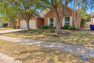 6549 Blue Grass Dr, Watauga, TX 76148 - Photo 2