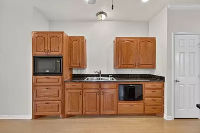 433 Oak Street, Burleson, TX 76028 - Photo 14