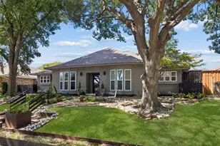 13121 Halwin Cir, Dallas, TX 75243 - Photo 26