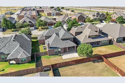 288 Hilltop Drive, Justin, TX 76247 - Photo 2