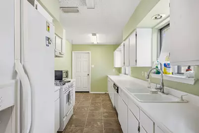 419 Buffalo Drive, Arlington, TX 76013 - Photo 10