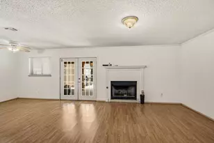 419 Buffalo Dr, Arlington, TX 76013 - Photo 6