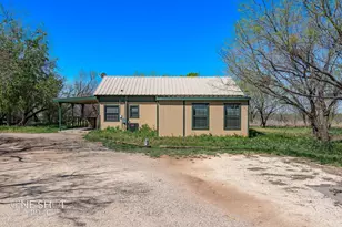 542 McCartney Ln, Tye, TX 79563 - Photo 34