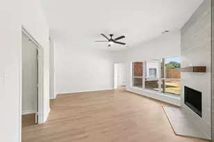 636 Whitetail Deer Ln, Crowley, TX 76036 - Photo 20