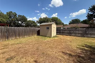 355 Ridgecrest Dr, Saginaw, TX 76179 - Photo 16